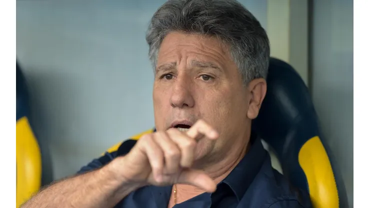 Foto: Thiago Ribeiro/AGIF - Renato: técnico não conta com gringo no Grêmio