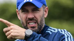 Defensor entrega estratégia de Pezzolano para chegar ‘forte’ em 2023