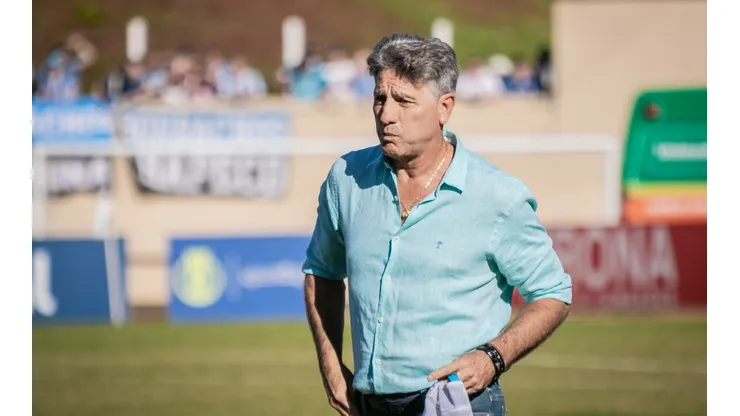 Fernando Teramatsu/AGIF - Atacante 'esquecido' por Renato deve deixar o Grêmio