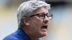 - Odair, treinador do Santos