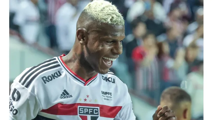 Foto: Marcello Zambrana/AGIF - Arboleda: zagueiro será procurado pelo São Paulo