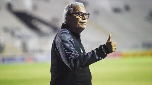 Foto: Rogério Capela/AGIF - Hélio assumiu a Ponte ainda no Paulistão da queda.