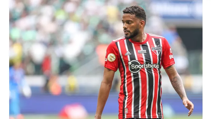 Marcello Zambrana/AGIF/ Após saída de Reinaldo, veja as opções de Ceni para as laterais do São Paulo.