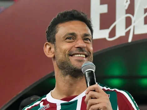 Fred posa com craques na França e agita torcida do Flu: "Trio de reforços"