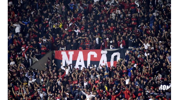 Agif/Alan Morici - Raça Rubro-Negra empurra o Flamengo