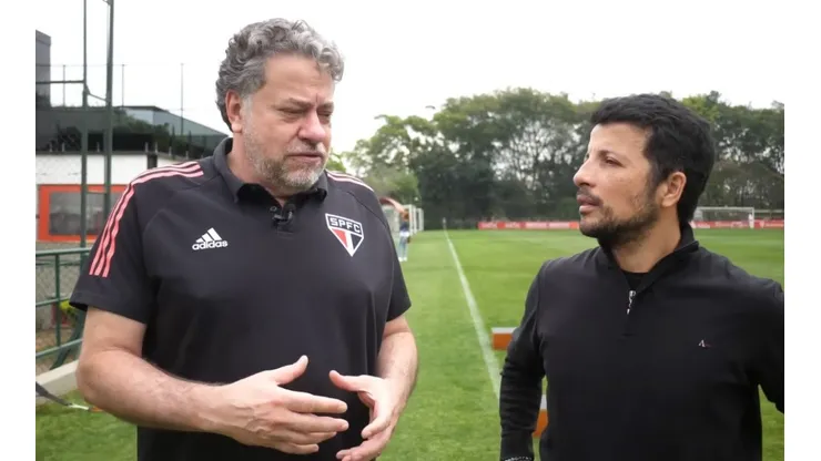 Foto: Reprodução André Hernan/YouTube - Julio Casares e André Hernan