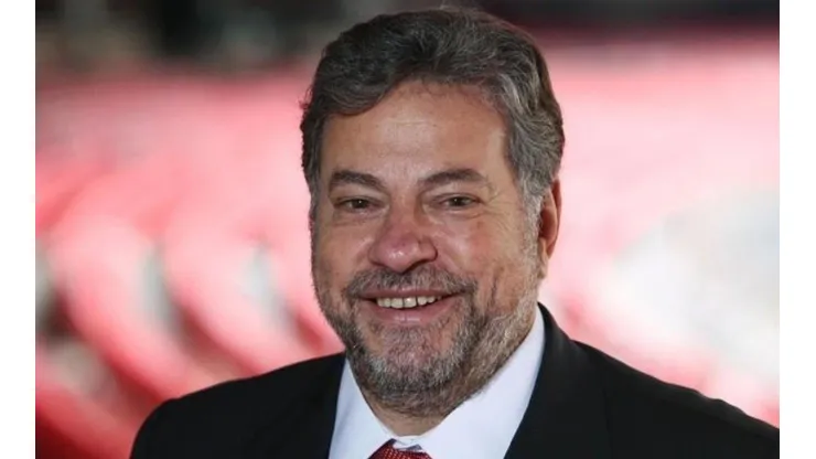 Casares age nos bastidores e 'prepara a tinta' para assinar com novo atacante no São Paulo