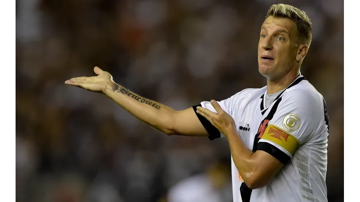 Foto: Thiago Ribeiro/AGIF - Maxi López defendeu a camisa do Vasco entre 2018 e 2019