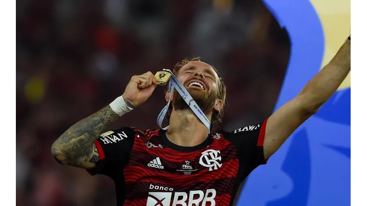 Foto: Marcelo Cortes/Flamengo - Léo Pereira ganha surpresa no Flamengo