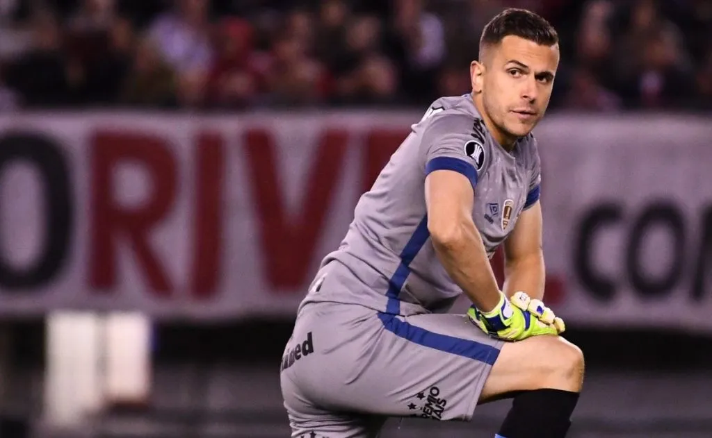 Grohe fez história com a camisa do Grêmio - Foto: Amilcar Orfali/Getty Images.