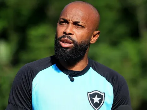 Botafogo encaminha transferência e próximo destino de Chay vem à tona