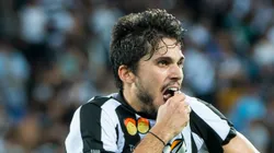 Zagueiro tem proposta do Athletico.