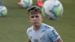 Vasco negocia para comprar parça de Soteldo no Santos