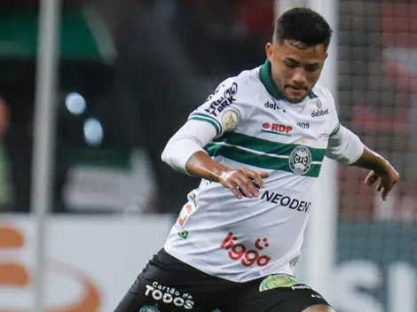 Direção do Atlético-GO toma atitude em negociação com Val, do Coritiba