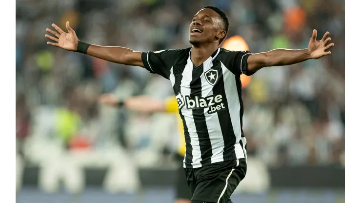 Jorge Rodrigues/AGIF - Jeffinho vira pauta no Botafogo