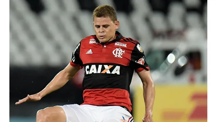 Foto: Thiago Ribeiro/AGIF - Jonas em ação contra o River Plate (ARG) em 2018.