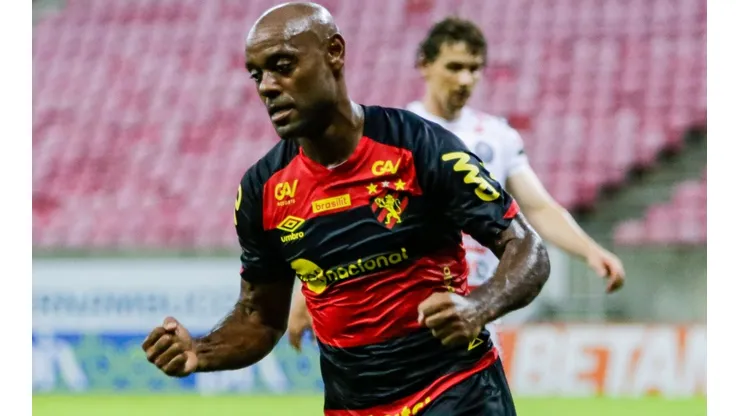 Foto: Rafael Vieira/AGIF - Vagner Love falou sobre sua situação no Sport