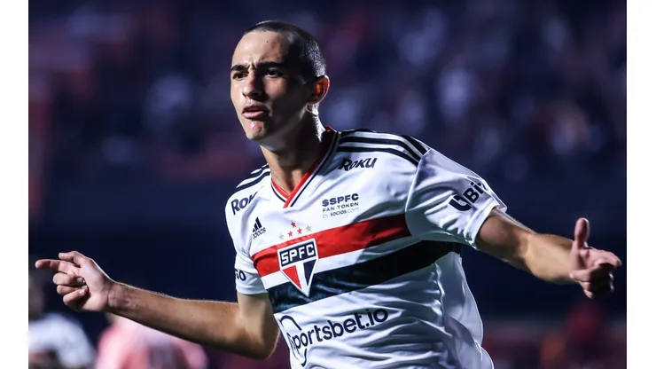 Marcello Zambrana/AGIF. Rodriguinho fez seu primeiro gol pela equipe profissional contra o Universidad Catolica, na Copa Sul-Americana