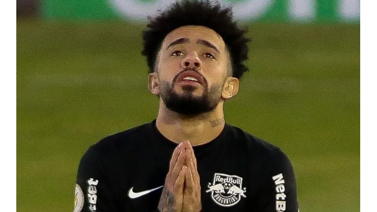 - Claudinho