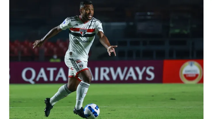 Foto: Marcello Zambrana/AGIF - Luan é um dos jogadores do São Paulo com contrato se encerrando em 2023