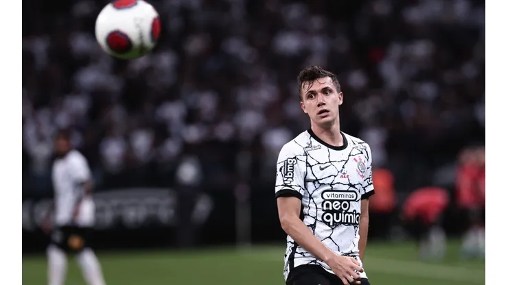 Lucas Piton deve ser negociado pelo Corinthians - Foto: Ettore Chiereguini/AGIF