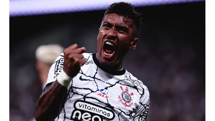 Foto: Ettore Chiereguini/AGIF - Paulinho está na história do Corinthians