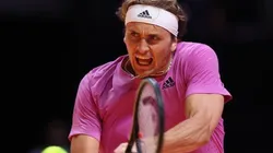 Zverev durante a World Tennis League, em Dubai