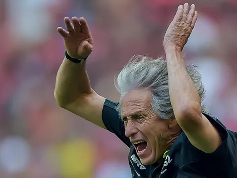 Vasco prepara US$ 2 milhões para assinar com meia ‘cancelado’ por Jorge Jesus