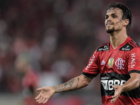 Michael não é o único e Grêmio quer defensor do futebol árabe