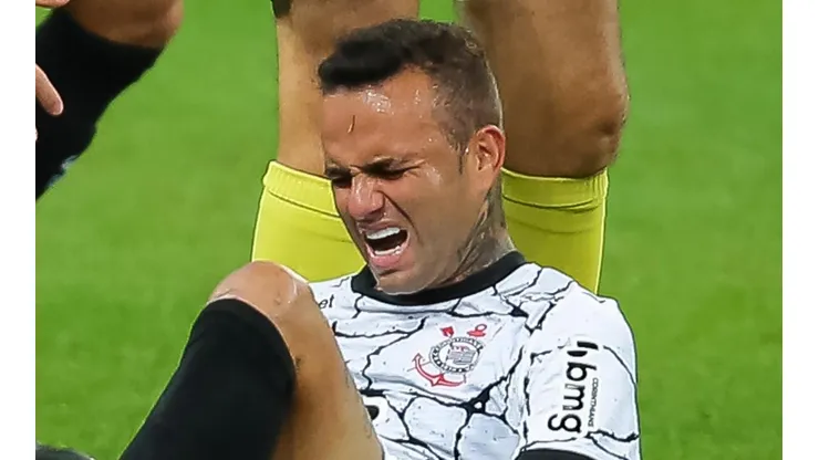 Foto: Pedro H. Tesch/AGIF - Situação de Luan continua caótica no Corinthians.