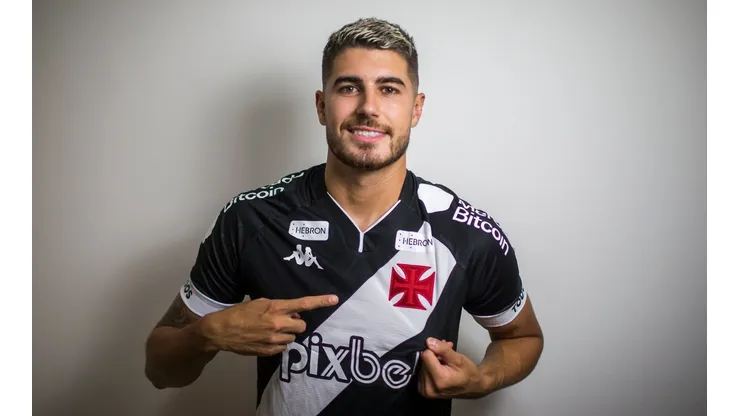 Daniel Ramalho/Vasco - Pedro Raul repercute na torcida do Vasco