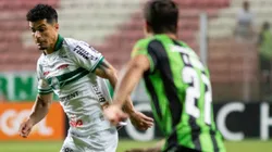 Foto: Fernando Moreno/AGIF - Egídio foi só um de vários liberados pelo Coritiba ao término da Série A