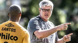 Foto: Ivan Storti/Santos FC - Odair Hellmann deve começar ano com Lucas Pires na reserva da LE do Santos