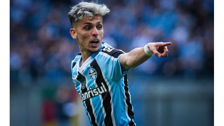 Biel estava emprestado ao Grêmio - Foto: Maxi Franzoi/AGIF