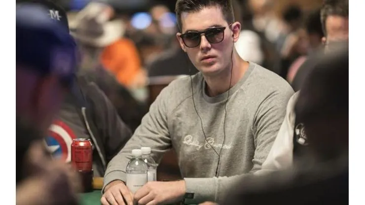 Alex Fitzgerald revela conselhos valiosos para o poker (Foto: Hayley Hochstetler/PokerNews)