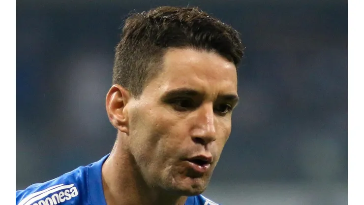 - Thiago Neves