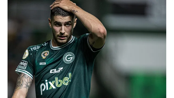 Foto: Heber Gomes/AGIF - Pedro Raul: atacante está sendo contratado pelo Vasco