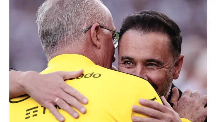 Foto: Ettore Chiereguini/AGIF - Dorival Júnior e Vítor Pereira