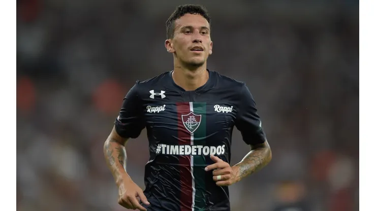 Foto: Thiago Ribeiro/AGIF - Dodi, ex-Fluminense, foi anunciado pelo Santos após indicação de Odair Hellmann