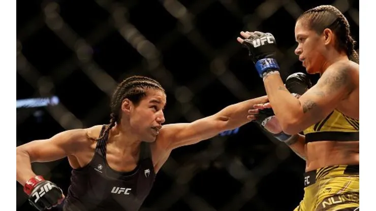 Julianna perdeu o cinturão para Amanda no UFC 277