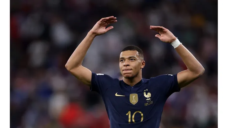 Francois Nel/Getty Images. Mbappé está invicto desde a estreia pela França