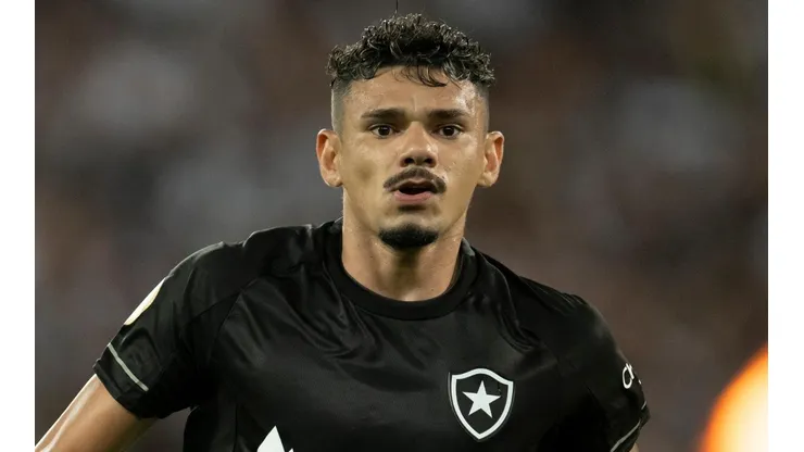 Tiquinho Soares manda a real sobre o Botafogo e projeta 2023