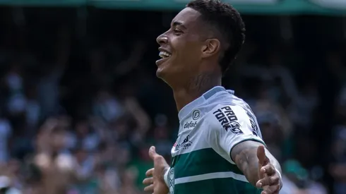 Foto: Robson Mafra/AGIF - Alef Manga é o grande nome do Coritiba