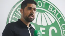 Foto: Divulgação/Coritiba - António Oliveira: técnico foi anunciado oficialmente pelo Coxa