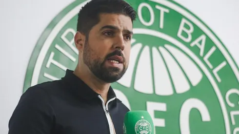 Foto: Divulgação/Coritiba - António Oliveira: técnico foi anunciado oficialmente pelo Coxa