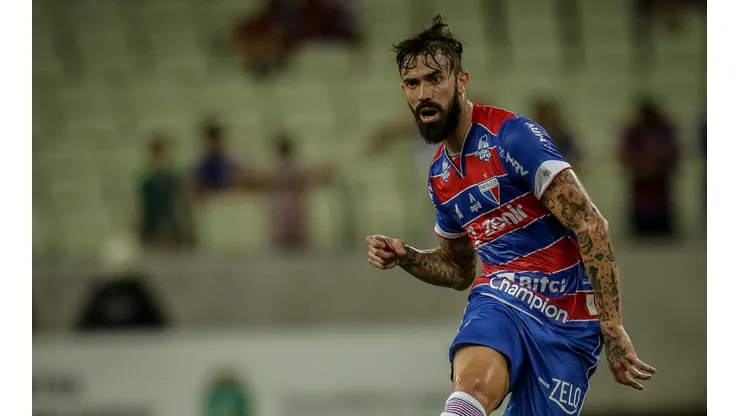 Além de Matheus Vargas, Sport contrata meio-campista nível A