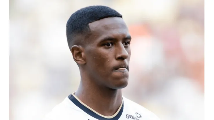 Foto: Rodrigo Coca/Agência Corinthians - Robert Renan pode ser envolvido em troca