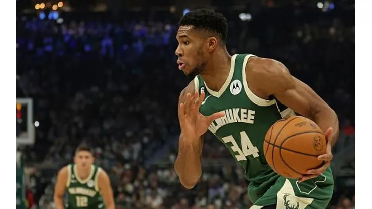 Giannis lidera o Bucks