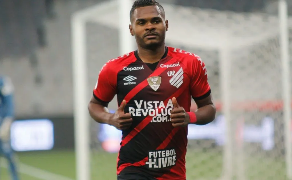 Nikão é um dos desfalques do Furacão. Foto: Gabriel Rosa Machado/AGIF