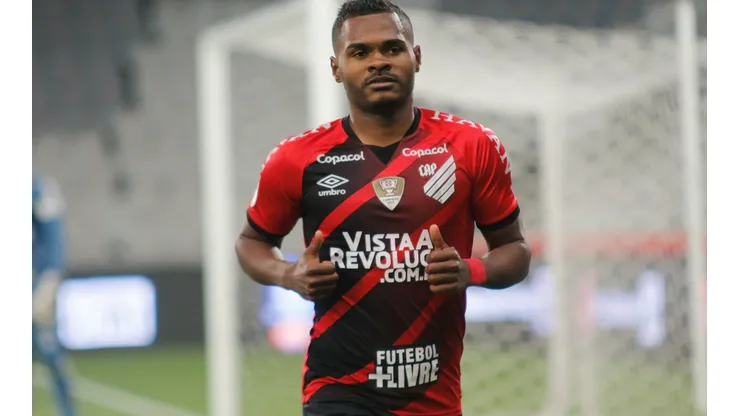Nikão é um dos desfalques do Furacão. Foto: Gabriel Rosa Machado/AGIF